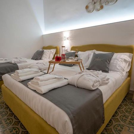 Dimora Fantasia Charme B&B Bari Kültér fotó