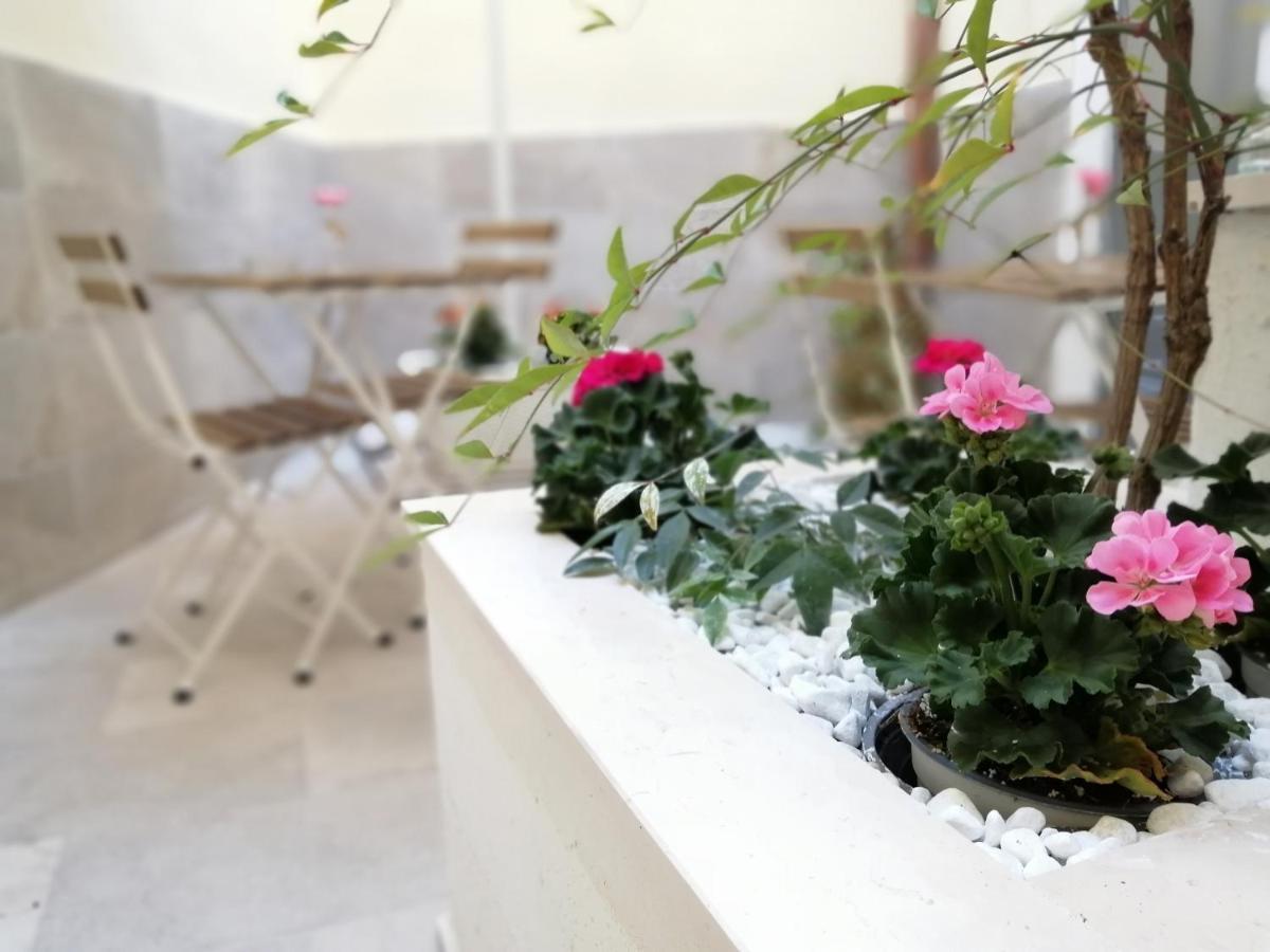 Dimora Fantasia Charme B&B Bari Kültér fotó