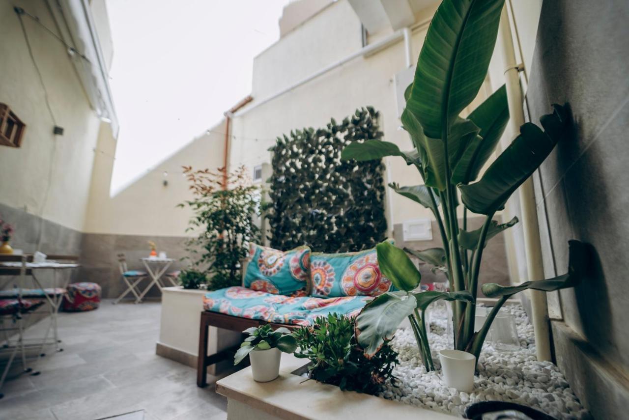 Dimora Fantasia Charme B&B Bari Kültér fotó