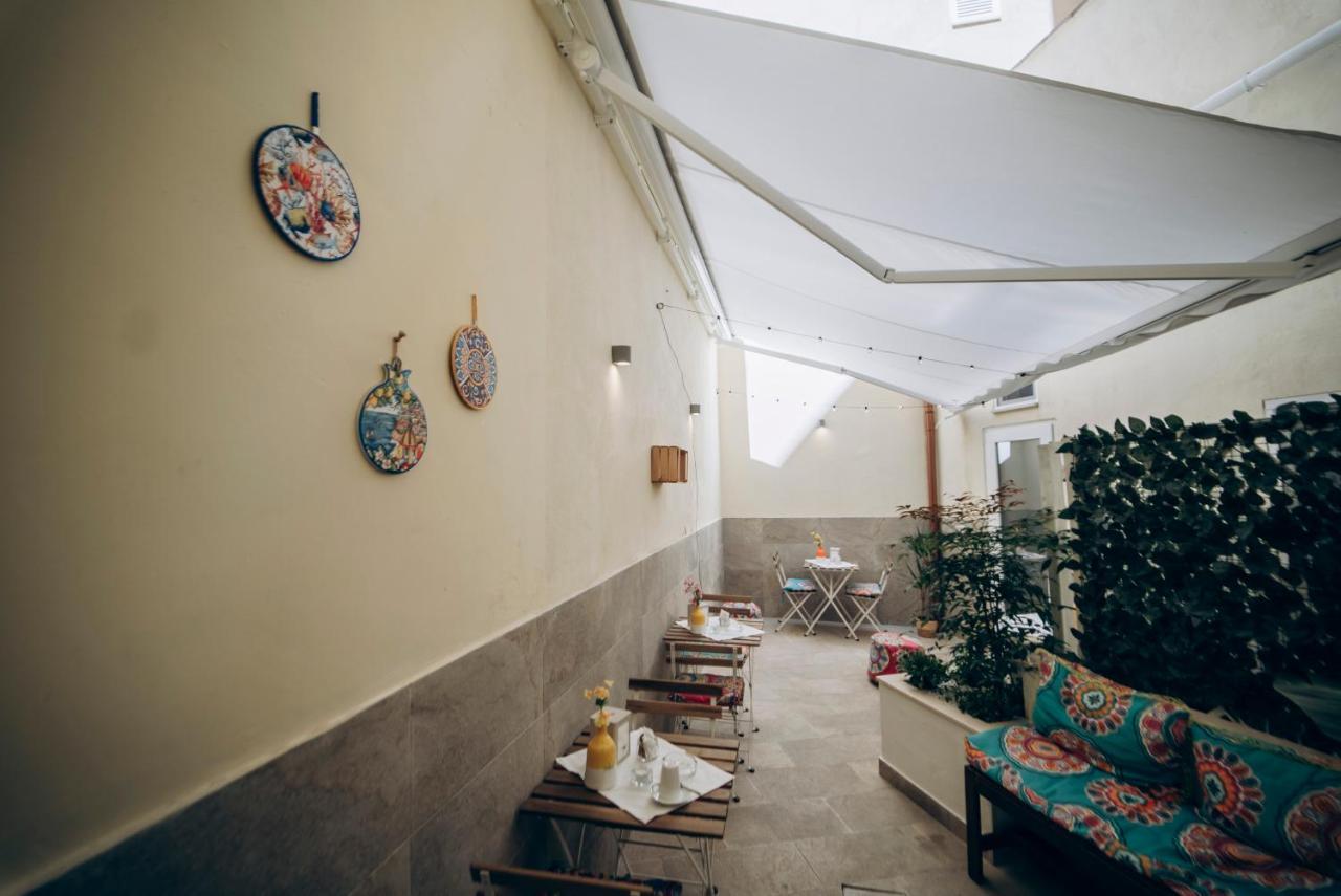 Dimora Fantasia Charme B&B Bari Kültér fotó