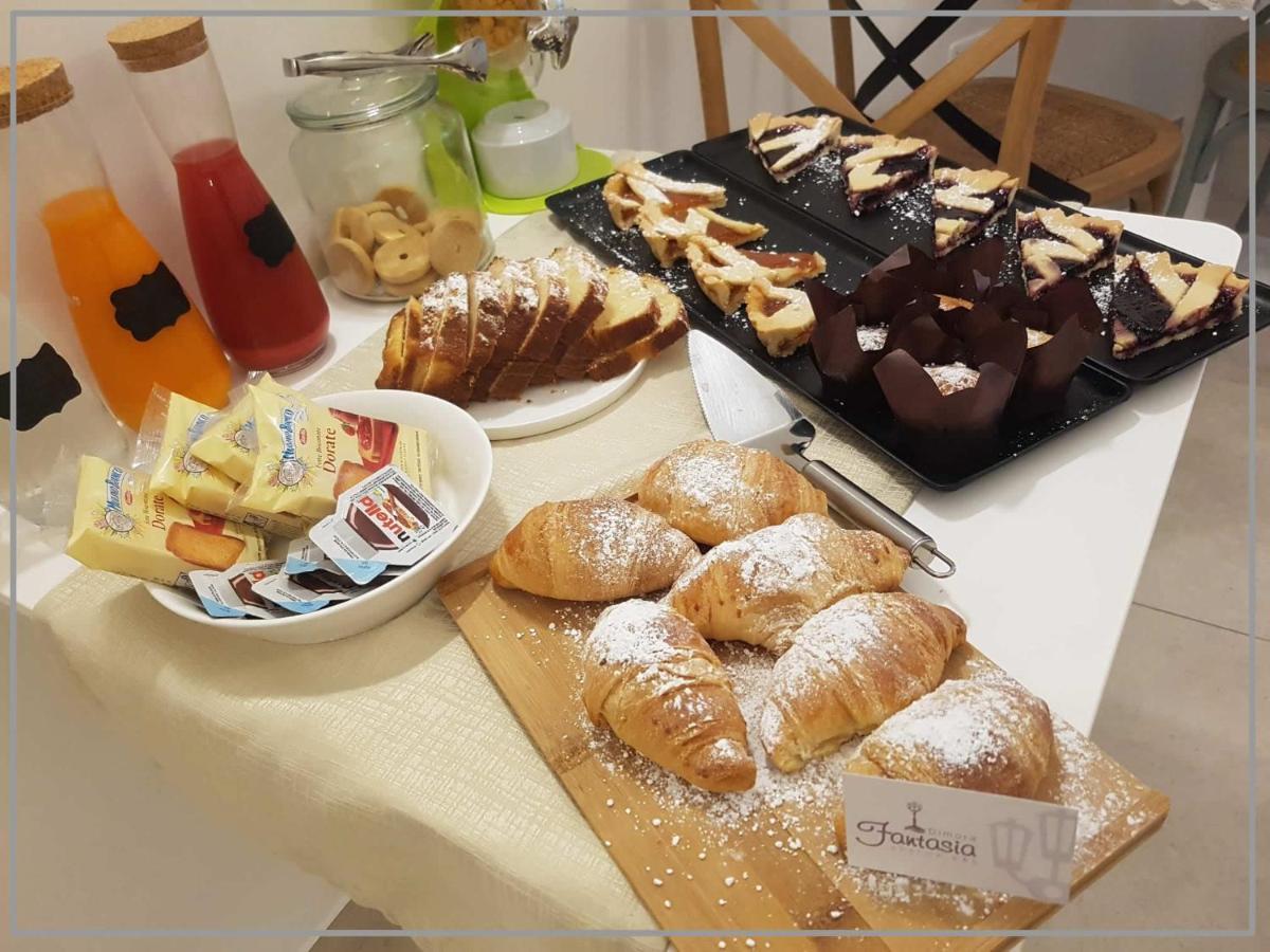 Dimora Fantasia Charme B&B Bari Kültér fotó